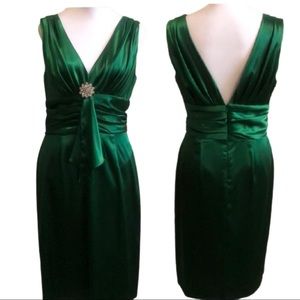 Eliza J New York emerald green satin cocktail dress rhinestone brooch Size 10